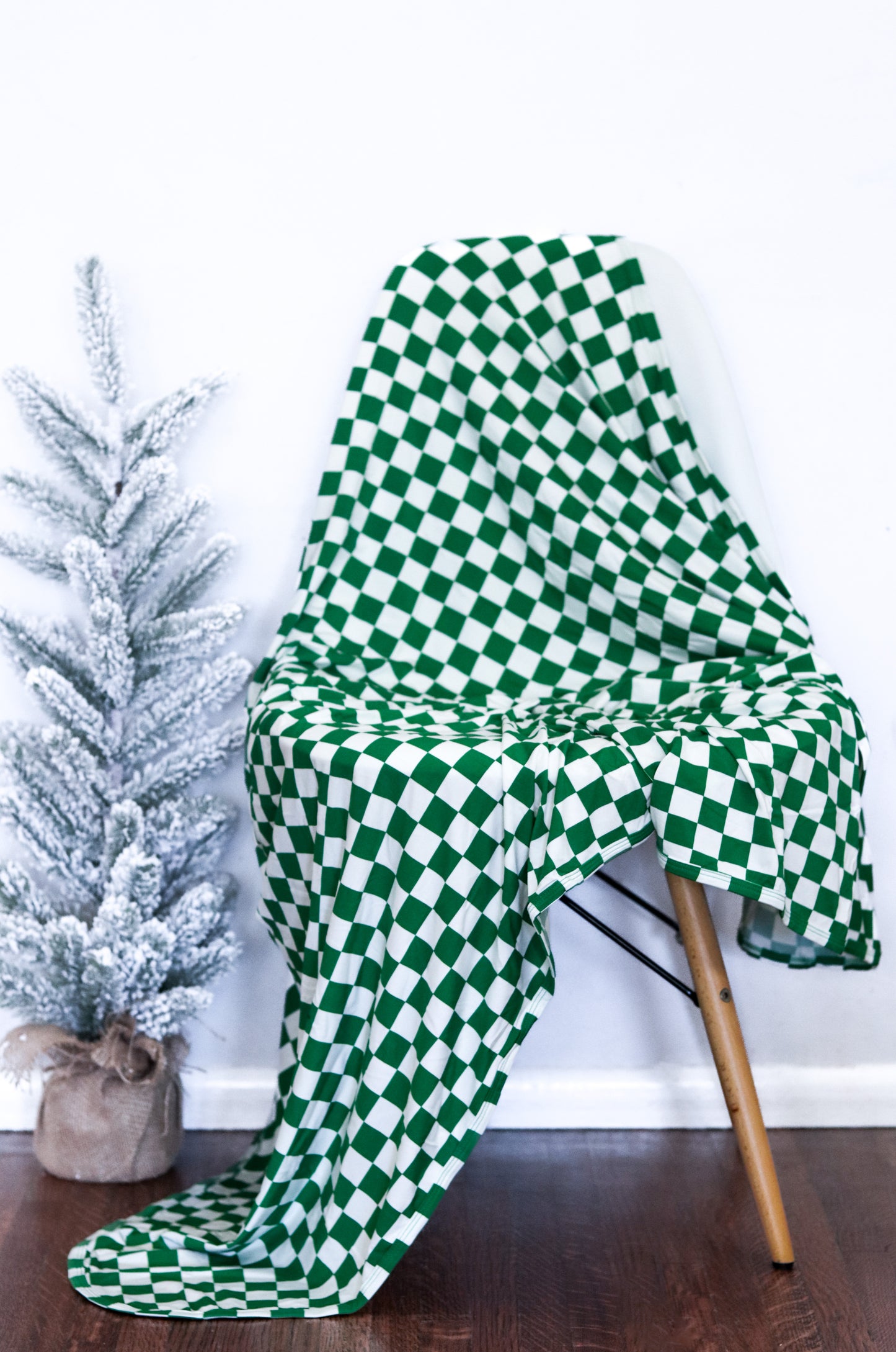 Green Fully Checked Out Lightweight Blanket