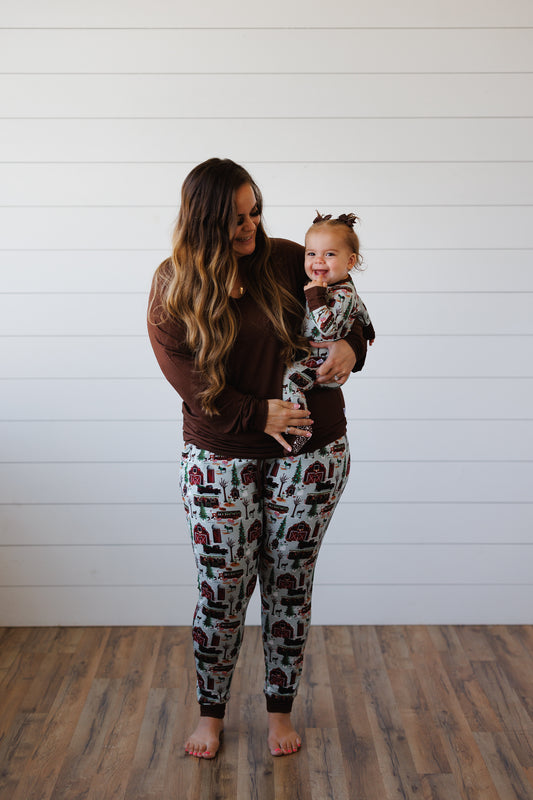 Homegrown Holidays Adult Joggers
