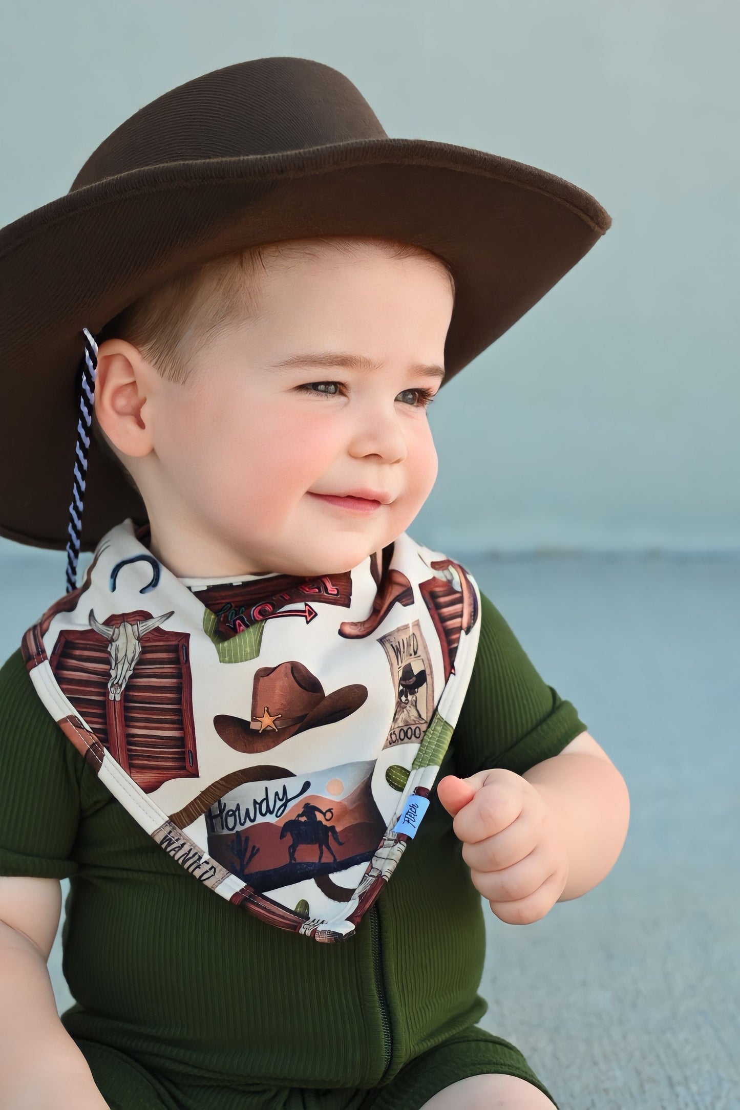 Outlaw Bib