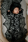 To Dye For Gray Snoozer