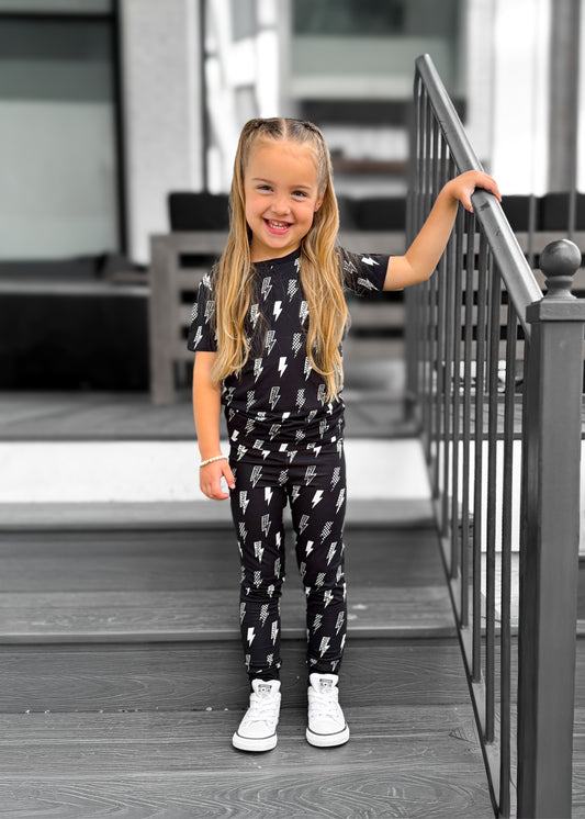 Mama's Girl 2 Piece Pajama Set (Short Sleeve/Pants)