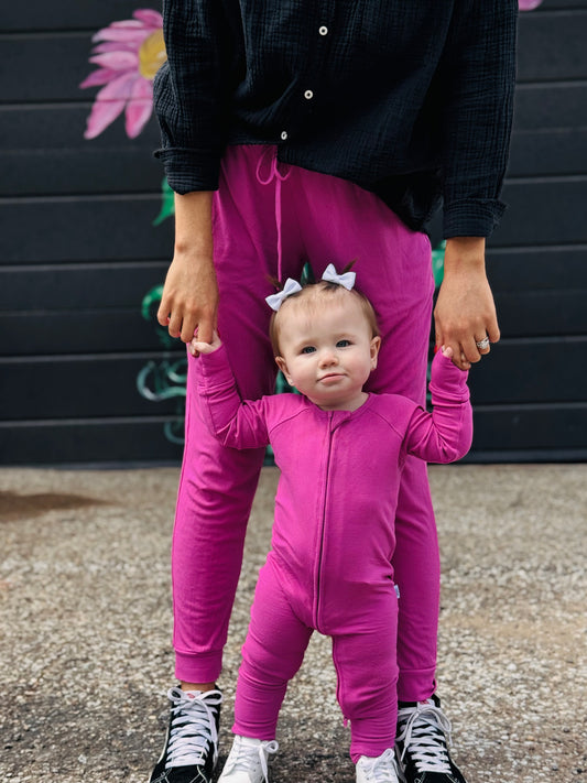 Magenta Ribbed Snoozer