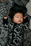 To Dye For Gray Snoozer